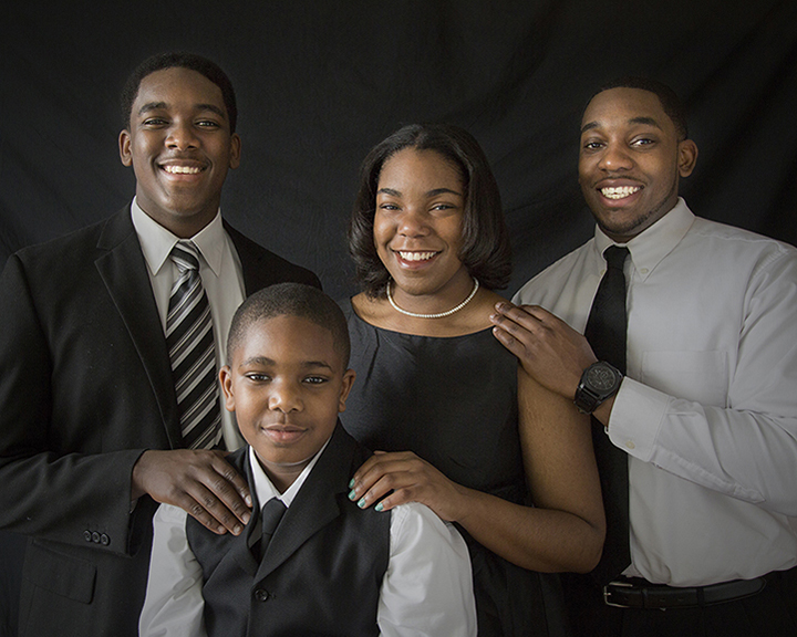 Family portrait photography Bergen County NJ - the S family